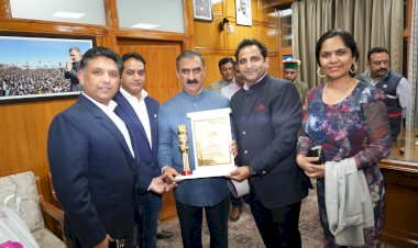 हिमाचल प्रवासी ग्लोबल एसोसिएशन कनाडा के प्रतिनिधिमण्डल ने मुख्यमंत्री से भेंट की.....