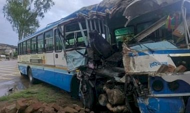 पेड़ से टकराई हरियाणा रोडवेज की बस ...... परिचालक सहित दो की मौत , कई घायल ......