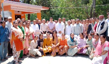 उपायुक्त ने शिक्षा सुधार समिति ईसपुर द्वारा प्रवासी बच्चों की शिक्षा हेतू किए जा रहे प्रयासों की सराहना की