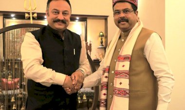 शिक्षा मंत्री ने धर्मेन्द्र प्रधान से भेंट की.......