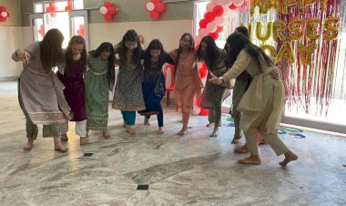 नाहन मेडिकल कॉलेज में हर्षोल्लास से मनाया गया अंतर्राष्ट्रीय नर्सेज दिवस