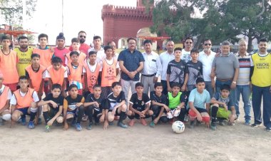 टाई ब्रेकर में एसवीएन स्कुल......... 3.0 से विजय  जिला स्तरीय फुटबॉल प्रतियोगिता का शुभारंभ