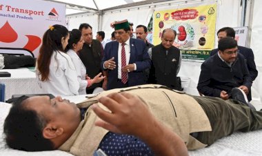 रक्तदान जैसे पुनीत कार्य में समाज के हर वर्ग को बढ़-चढ़कर लेना चाहिए ......... परिवार कल्याण मंत्री ने राज्य परिवहन विभाग द्वारा आयोजित रक्तदान शिविर का किया शुभारंभ......
