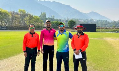 सेमीफाइनल में पहली बार पहुंची......... कुल्लू की क्रिकेट टीम धर्मशाला स्टेडियम में होगा शिमला और कुल्लू का मैच......