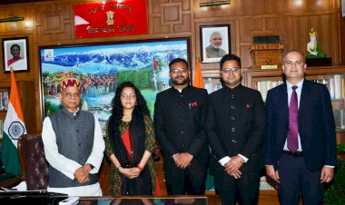 आईएएस प्रोबेशनर्स ने राज्यपाल से भेंट की....