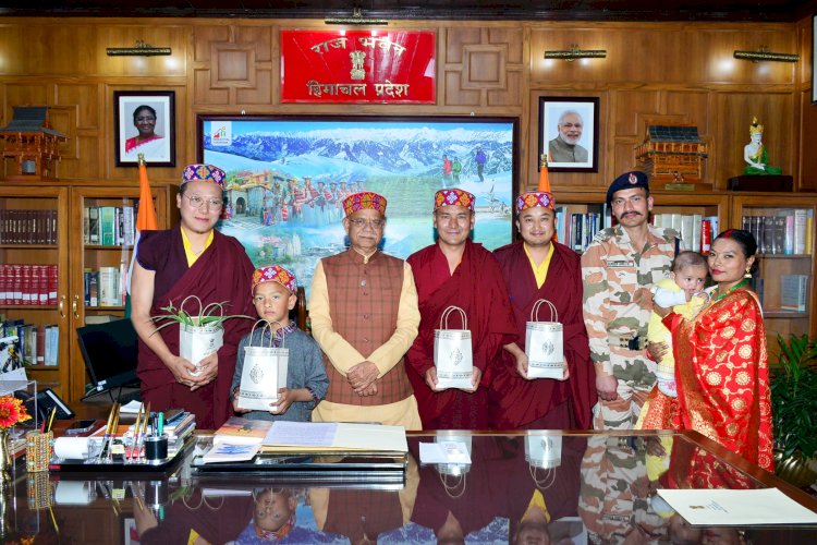 राजभवन में....... सिक्किम के स्थापना दिवस के अवसर पर सम्मान समारोह आयोजित