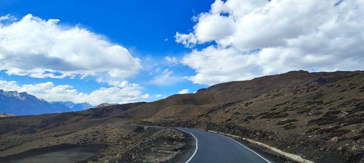 हिमाचल की सड़कों को..... सुरक्षित व सुखद बना रही प्रदेश सरकार.....