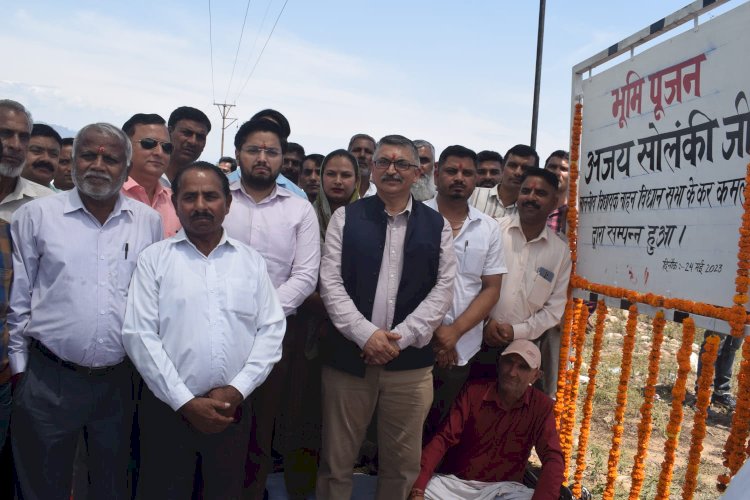 2 करोड़ का फूड प्रोसेसिंग यूनिट धौलाकुंआ शीघ्र होगा क्रियाशील-अजय सोलंकी विधायक अजय सोलंकी ने धौलाकुंआ में किया दो पुलों का भूमि पूजन.....