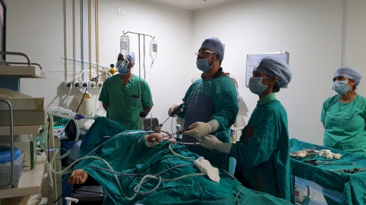 अब तक 5000 से अधिक सफल पित्ताशय के ऑपरेशन कर .......... डॉ दिनेश बेदी ने रोगियों को दिया नया जीवन..........