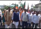 नाहन में सड़कों पर उतरे.......  बीजेपी  के सैंकड़ों कार्यकर्ता.........आरोपी  यक्ति ने खड़ा किया अतीक जैसा साम्राज्य.........मामले को लेकर गंभीर नही प्रदेश सरकार : डॉ बिंदल