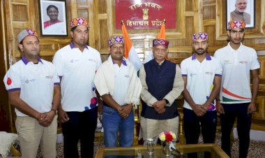 विशेष ओलम्पिक प्रतिभागियों ने राज्यपाल से शिष्टाचार भेंट की.....
