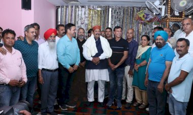 प्रेस क्लब ऊना ने उपमुख्यमंत्री को किया सम्मानित.... मीडिया द्वारा समय-समय पर सहयोग के लिए उपमुख्यमंत्री ने मीडिया कर्मियों का जताया आभार.....