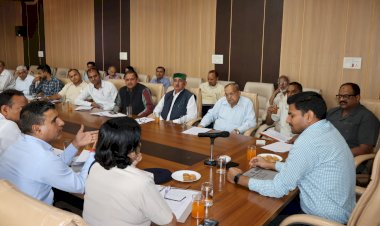 अल्पसंख्यक समुदाय के........ 1413 लाभार्थियों में 36 करोड़ की राशि वितरित...... 15-सूत्रीय कार्यक्रम की जिला स्तरीय बैठक में   एडीसी ने दी जानकारी......