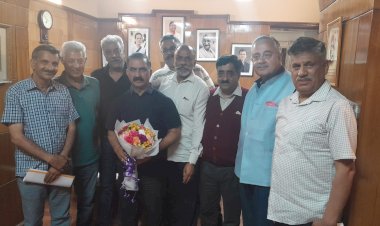 एचपी ट्रेड आर्टिकल (लाइसेंसिंग और कंट्रोल) आदेश 1981 को हटाने की मांग ..... मुख्यमंत्री से शिमला व्यापार मण्डल के प्रतिनिधि मंडल ने भेंट की.......