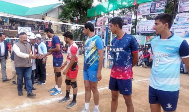 युवा पीढ़ी को पढाई के साथ-साथ........ खेल गतिविधियों में अवश्य लेना चाहिए भाग - रोहित ठाकुर......