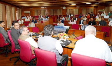 सरकार हरित उद्योग के विकास पर व्यय करेगी 4000 करोड़ रुपये..... मुख्यमंत्री ने पर्यटन परियोजनाओं के समयबद्ध क्रियान्वयन पर बल दिया.....