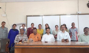 पत्रकार डा. रमेश पहाडिय़ा बने शमशेर जमा दो स्कुल एसएमसी के अध्यक्ष......