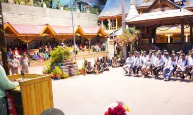 किन्नौर जिला में बागवानी को सुदृढ़ करने के लिए उठाए गए हैं अहम कदम - जगत सिंह नेगी....... जिला की रिब्बा पंचायत का दौरा कर सुनी जनसमस्याएं, देवता कासू राज जी के समक्ष नवाया शीश......