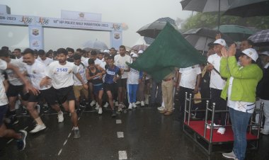 राज्यपाल ने 10वीं हिमाचल प्रदेश पुलिस हाफ मैराथन  को हरी झंडी दिखाकर रवाना किया
