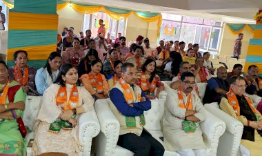 सरकार टेंडर में पिक एंड चूज कर रही है ......त्रिलोक जम्वाल ,,,, इस बार 2024 में 303 से भी अधिक सीटें जीतेगी भाजपा.....