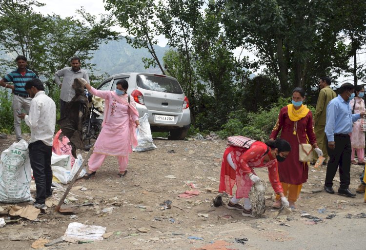 विश्व पर्यावरण दिवस के अवसर पर पंचायतों में स्वच्छता अभियान आयोजित....