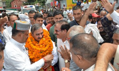 प्रदेश हित में पार्टी विचारधारा से ऊपर उठकर एकजुट प्रयास करें नेता प्रतिपक्ष: मुख्यमंत्री