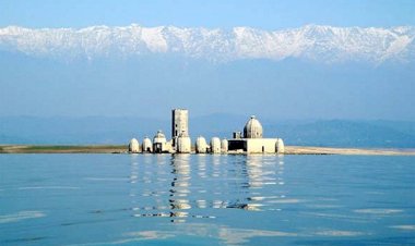 पौंग बांध क्षेत्र को पर्यटन हब बनाने का खाका तैयार,,,,,,,,,, डीसी ने आधारभूत संरचनाओं को विकसित करने के लिए अधिकारियों संग की बैठक, लिया स्थिति का जायजा