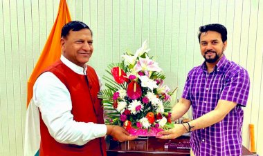 अनुराग ने किया डॉ बिंदल का अभिनंदन