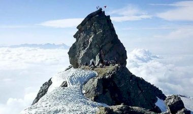 श्रीखंड महादेव यात्रा  9 व 10 जुलाई 2023 को दो  दिन के लिए स्थगित........