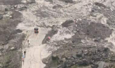 7 लोगों को भारतीय वायु सेना के चॉपर से कुल्लू भुंतर एयरपोर्ट लिफ्ट ..... चंद्र ताल से कल बुधवार को शेष फंसे पर्यटकों को रेस्क्यू किया जाए गा..... चंद्र ताल मार्ग बहाल करने में जुटी बीआरओ की मशीनरी.....