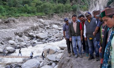 राजस्व मंत्री जगत सिंह नेगी ने किन्नौर जिला के ब्रुआ पंचायत में बाड़ से हुए नुकसान का लिया जायजा.......