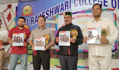 इंद्र दत्त लखनपाल ने...... राज राजेश्वरी कालेज में बीएड प्रशिक्षुओं को किया पुरस्कृत.....