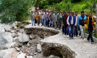 जिला के भाबा घाटी में बारिश से लोगों को हुए नुकसान की भरपाई हेतु किए जा रहे हर संभव प्रयास -  भाबा घाटी का किया दौरा जगत सिंह नेगी.....
