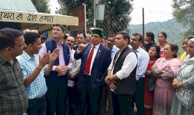 दुर्गम क्षेत्रों में ड्रोन तकनीक बनेगी आपदा प्रभावितों का सहारा - . शांडिल 3.47 करोड़ रुपये की लागत से बन रहे कोठी देवरा विद्यालय भवन का किया निरीक्षण