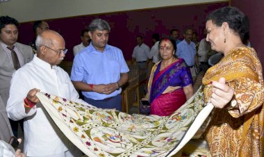 राज्यपाल ने..... चम्बा में केन्द्रीय योजनाओं की प्रगति की समीक्षा की......