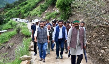 कैबिनेट मंत्रियों ने कहा... राज्य सरकार आपदा प्रभावित परिवारों के साथ रखती है मानवीय दृष्टिकोण....... संशोधित आपदा राहत मैनुअल के तहत हर संभव सहायता प्रदान करेगी प्रदेश सरकार.......