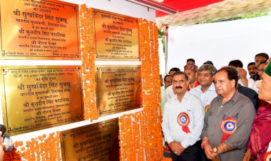 चम्बा में 82.14 करोड़ रुपये की विकासात्मक परियोजनाओं के लोकार्पण व शिलान्यास किए मुख्यमंत्री ने .....