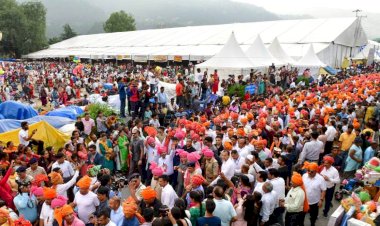 चम्बा के मिंजर महोत्सव का विधिवत समापन....... मुख्यमंत्री ने शोभा यात्रा में भाग लिया........