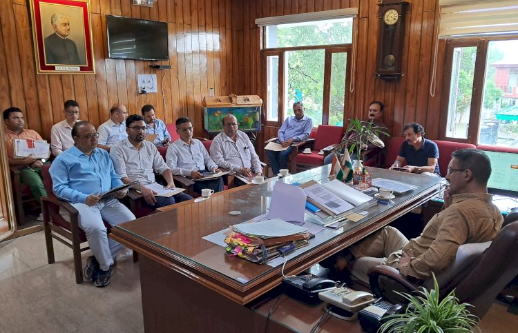 जल भंडारण टैंकों की मौजूदा स्थिति की शीघ्र रिपोर्ट करें अधिकारी-सुमित खिमटा... फायर सेफ्टी उपायों को लेकर बैठक आयोजित...