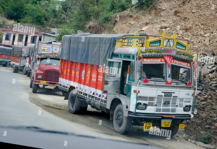 सेब, आलू ढुलाई में लगे बाहरी राज्यों के ट्रकों को विशेष पथ कर से छूट: मुकेश अग्निहोत्री