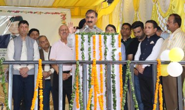 28.38 करोड़ रुपये की लागत से निर्मित सेब एवं फल मण्डी सोलन तथा टर्मिनल मण्डी परवाणु का विधिवत लोकार्पण किया...... फल उत्पादन बढ़ाने के दृष्टिगत प्रदेश में विकसित होंगे फल केन्द्रः मुख्यमंत्री