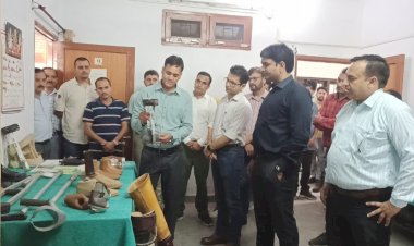 अब हमीरपुर में भी कृत्रिम अंग लगवा सकते हैं दिव्यांगजन....... उपायुक्त हेमराज बैरवा ने किया कृत्रिम अंग व प्रत्यंग निर्माण कार्यशाला का उदघाटन....