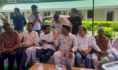 बड़सर की एक-एक जनसमस्या का निवारण मेरी प्राथमिकता : इंद्र दत्त लखनपाल..... विधायक ने भोटा में सुनीं लोगों की समस्याएं......