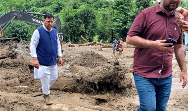 तबाही का मंजर ऐसा कि देखा न जा सके.......बिंदल