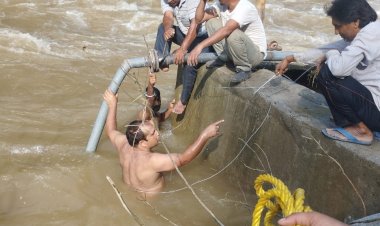 आवश्यक सुविधाओं की बहाली के लिए तेजी से कार्य करें : हेमराज बैरवा.. उपायुक्त ने संबंधित विभागों के अधिकारियों को दिए निर्देश....