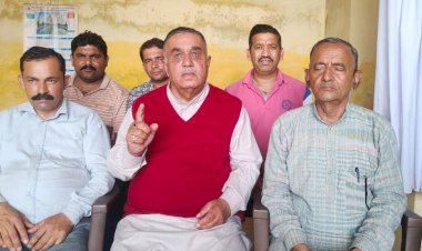 रेणुका विस की एक महीने से बंद सड़कों को शीघ्र खोला जाए -मेला राम शर्मा....