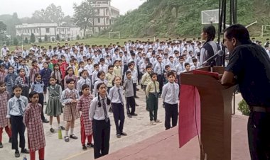 शिक्षा में कला कार्यशाला का शुभारंभ......... लोक संस्कृति हमें अपनी मिट्टी से जोड़े रखती है- एस. के. तिवारी