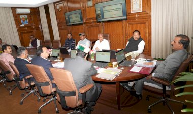 सूबे में सफाई कर्मियों को मिलेगा स्वास्थ्य बीमा कवर, आयुष्मान भारत योजना में शामिल करने का फैसला...... मंत्रिमण्डल की बैठक