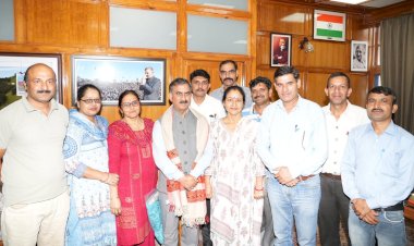 राज्य कंप्यूटर शिक्षक संघ ने मुख्यमंत्री से भेंट की.....