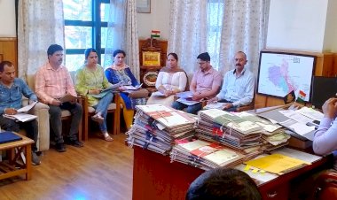 सभी आधार केन्द्रों में आधार सम्बन्धित सुविधाएं सुचारू एवं समयबद्ध उपलब्ध करवाने के निर्देश......